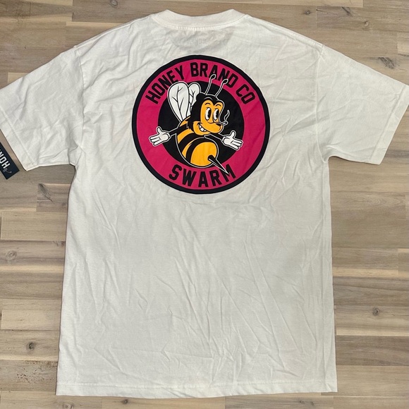 NWT Honey Brand Co Bumblebee Swarm Tee Mens Large - Picture 2 of 5